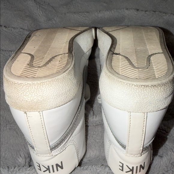 Nike Wmns Blazer Mid '77 'White Silver Metallic' - Picture 11 of 16